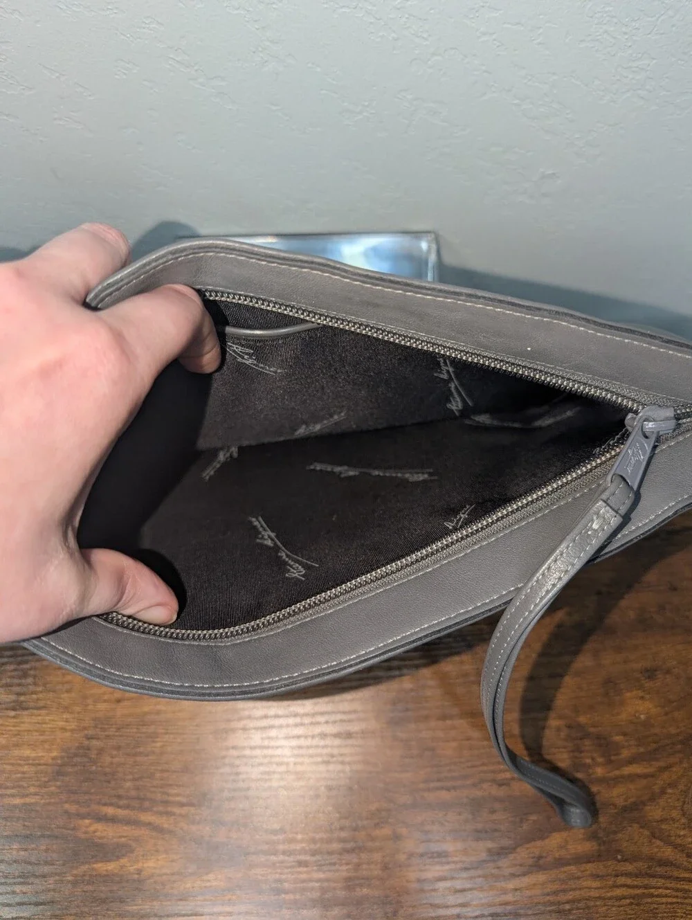 Vintage Eitenne Aigner Clutch